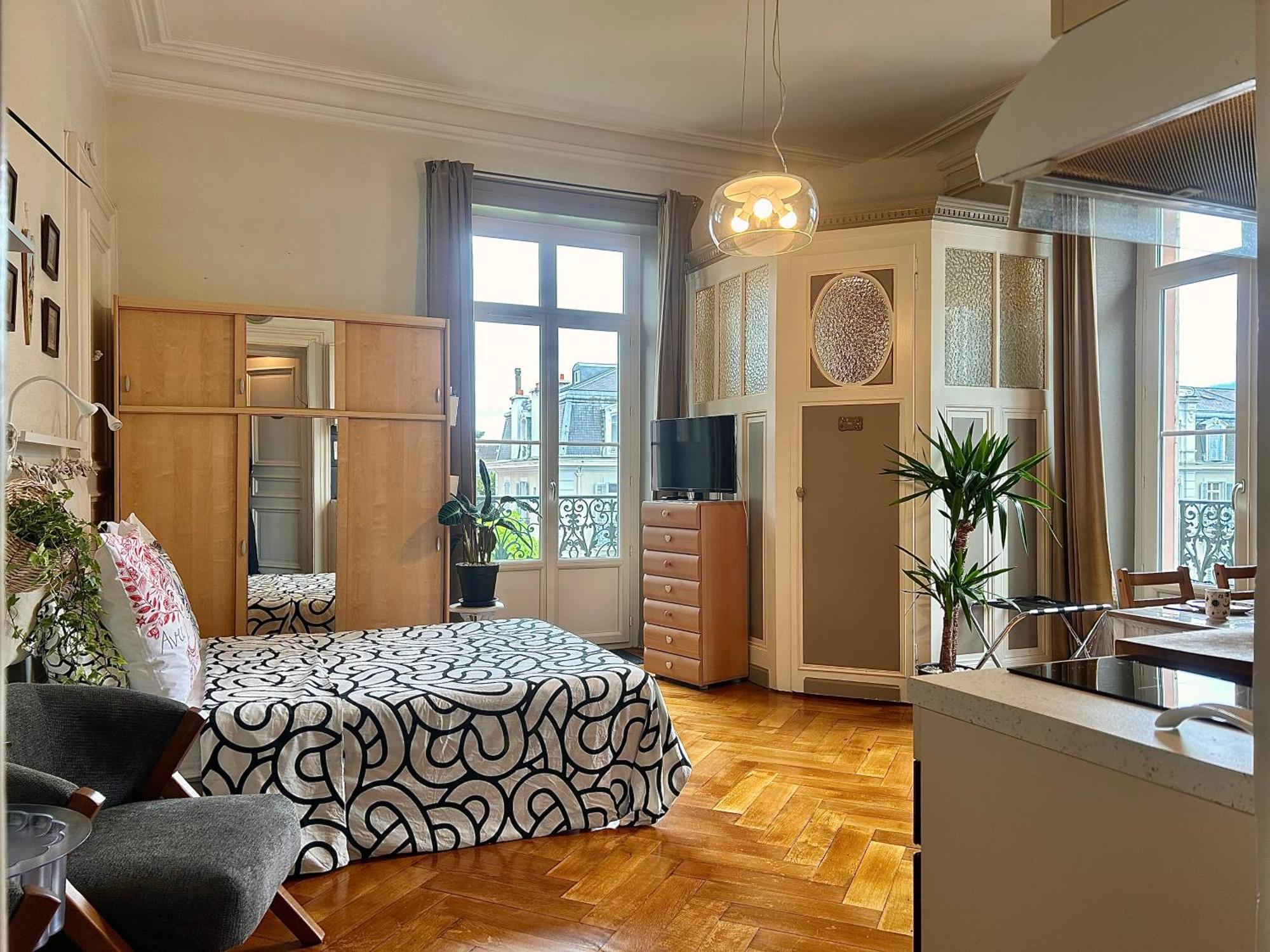 Apartment Carla's Residences Hyper Centre Aix-les-Bains